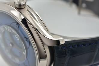 Thumbnail von H.Moser & Cie. Endeavour Flying Hours Funky Blue 1806-0200 Limited Edition 60pcs 18k White Gold </h1>