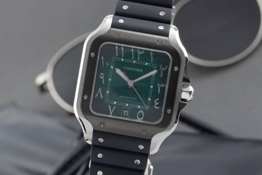  Cartier Santos Green Arabic Stahl Automatik Herrenuhr Ref. WSSA0055 B&P 2024  