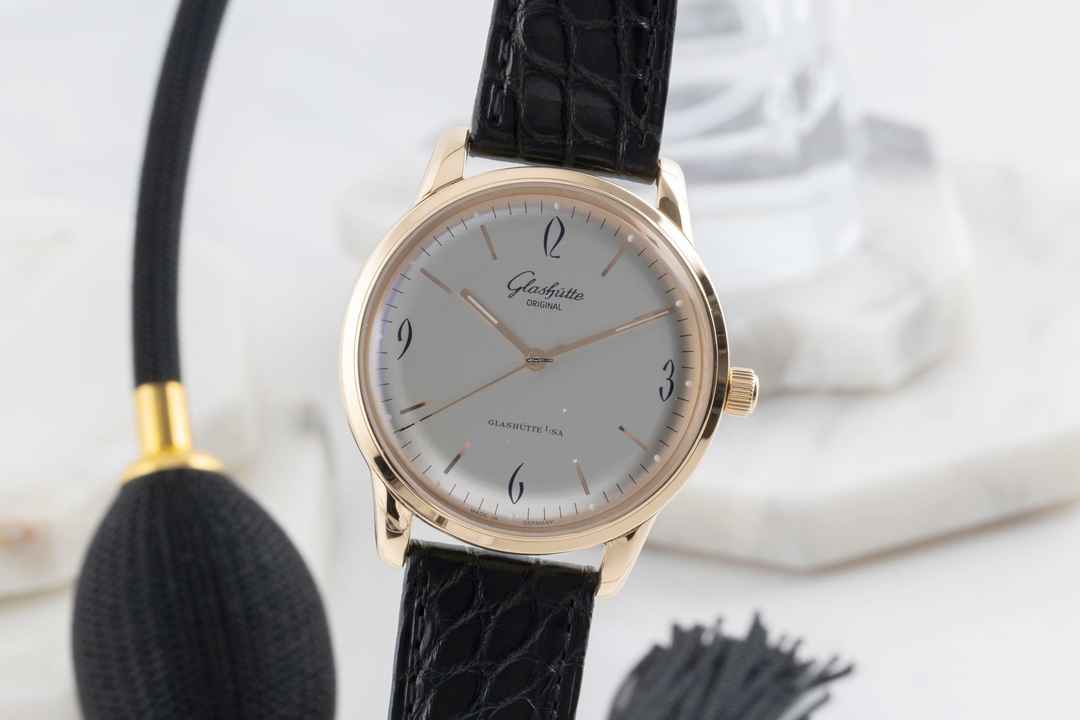  Glashütte Original Sixties 18k Gold Automatik Herrenuhr 1-39-52-01-01-04 B&P  