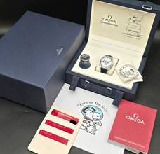 Thumbnail von Omega Speedmaster Professional Moonwatch 'Silver Snoopy Award' 50th Anniversary 310.32.42.50.02.001 Unworn/New Condition Full Set 3-2026