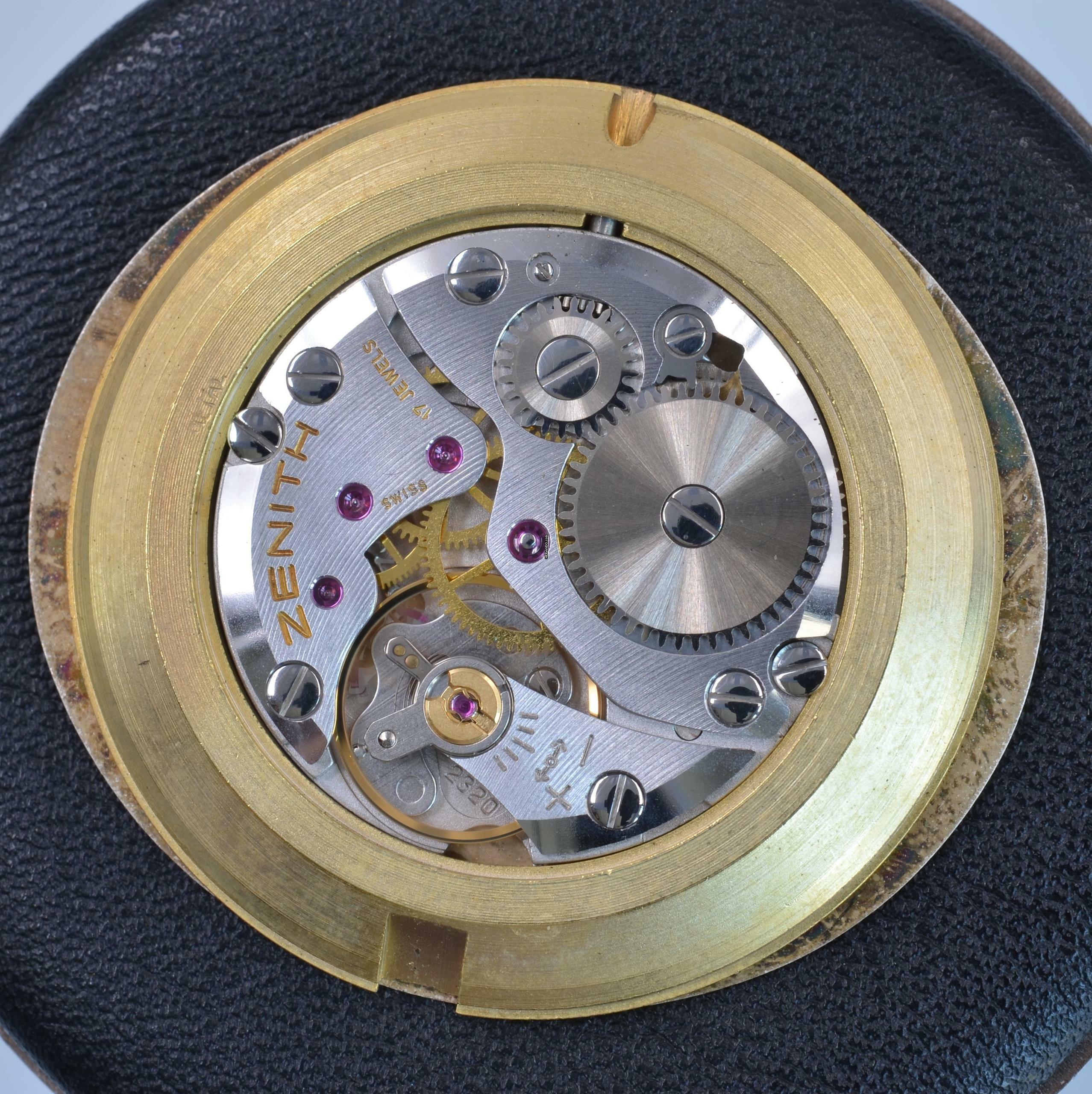 Thumbnail von Zenith Pocket watch oval shaped open face yellow gold 18KT Very Rare </h1>