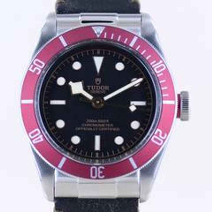  Tudor Black Bay Top Heritage Red Cool Faded 2021 No-Date B+P Diver </h1> 