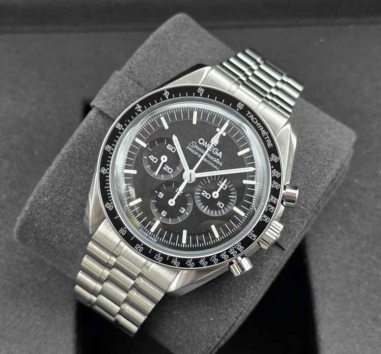  Omega Speedmaster Professional Moonwatch Co-Axial Master Chronometer 42mm 310.30.42.50.01.001 Hesalite Unworn/New Condition Full Set 10-2025 
