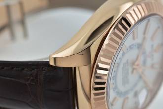 Thumbnail von Rolex Sky-Dweller 326135 18k Rose Gold White Dial Full Set