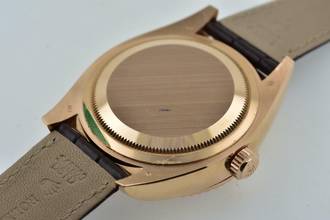 Thumbnail von Rolex Sky-Dweller 326135 18k Rose Gold White Dial Full Set