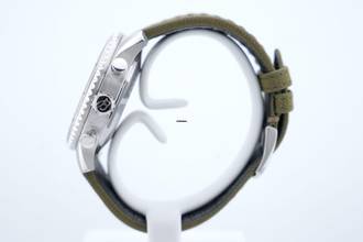 Thumbnail von Breitling Aviator 8 Curtiss Warhawk Aviator 8 Green 43MM Like New A133161 2019