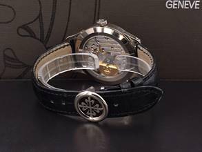 Thumbnail von Patek Philippe World Time 5230g-001 White Gold - Full Set 2019