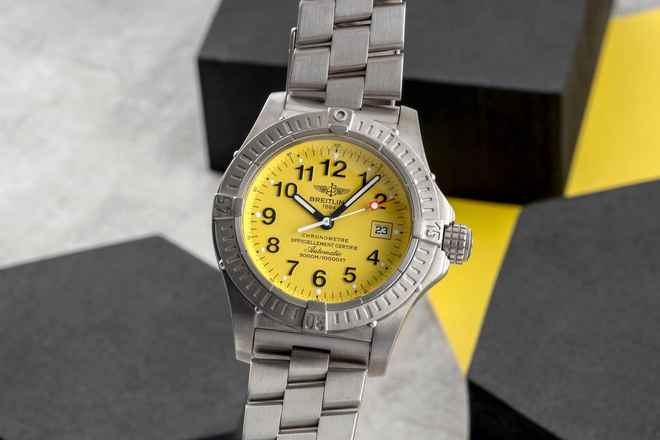  Breitling Avenger Seawolf 44 Automatik Datum Titan Herrenuhr Ref. E17370 