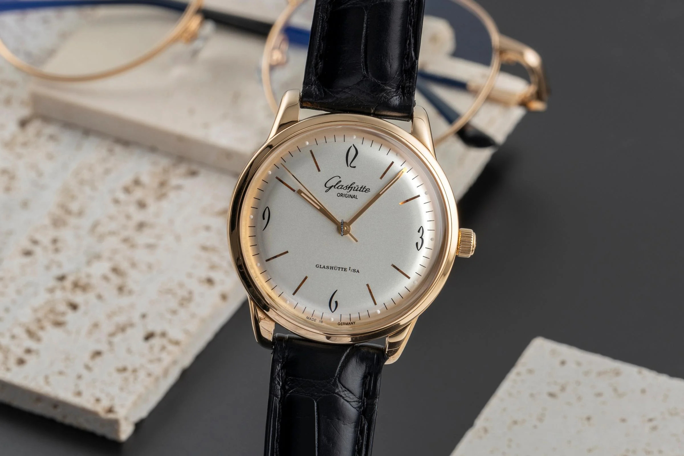  Glashütte Original Sixties 18k Gold Automatik Herrenuhr 1-39-52-01-01-04 B&P  
