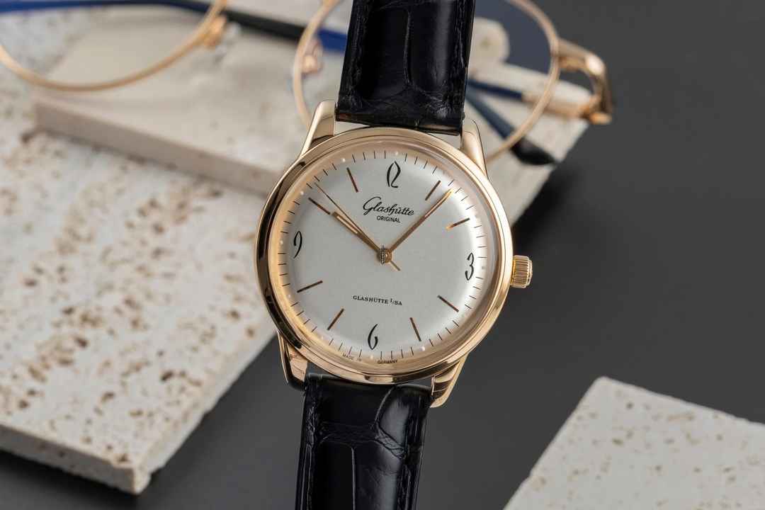  Glashütte Original Sixties 18k Gold Automatik Herrenuhr 1-39-52-01-01-04 B&P  