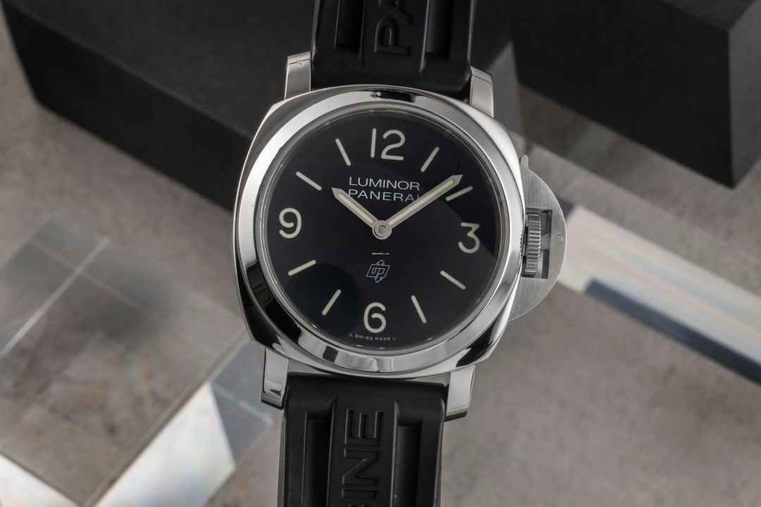  Panerai Luminor Base Logo Stahl Handaufzug Herrenuhr Ref. PAM01086 NP. 5700  