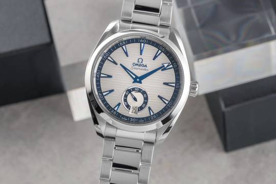  Omega Seamaster Aqua Terra Stahl Herrenuhr 220.10.41.21.02.004 B&P 