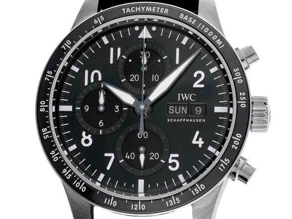  IWC Fliegeruhr Chronograph Pilot’s Watch Performance Chronograph AMG Ref.IW38805 2025 Full Set Ungetragen 