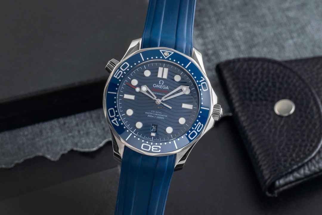  Omega Seamaster Diver 300 M Automatik Herren Ref 210.32.42.20.03.001 B&P 