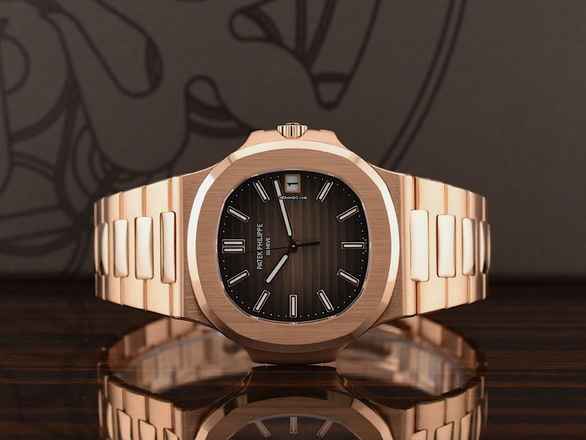  Patek Philippe Nautilus 5711/1r-001 Like New 2015 