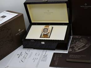 Thumbnail von Patek Philippe Nautilus 5711/1r-001 Cal. 26-330 Sc Rose Gold