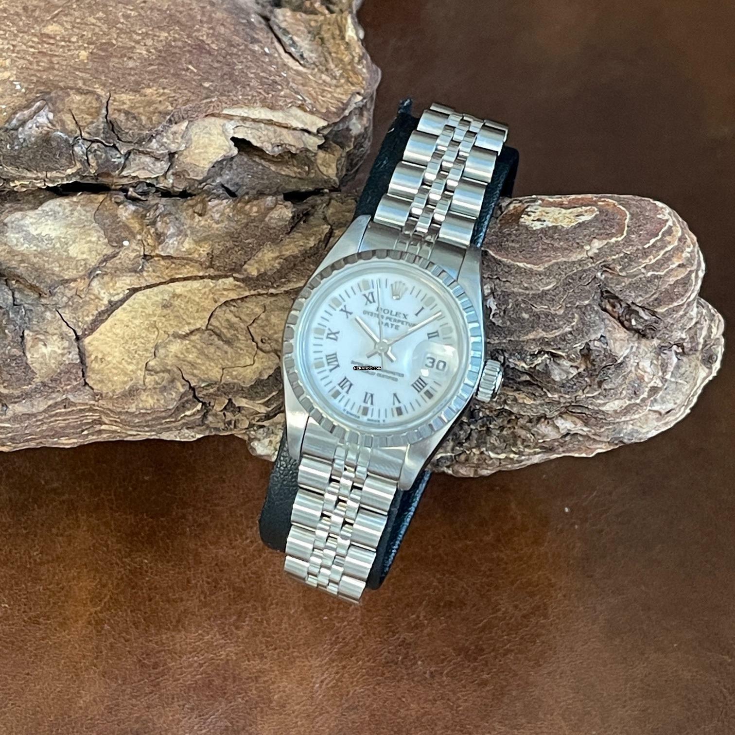 Rolex Oyster Perpetual Lady Date 69240