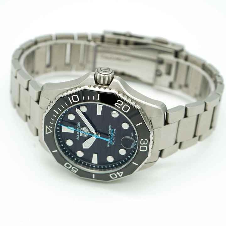  TAG Heuer Aquaracer 300M Professional 300 Date  