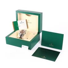 Thumbnail von Rolex Oyster Perpetual Date 34MM Fluted Pink Diamond Dial