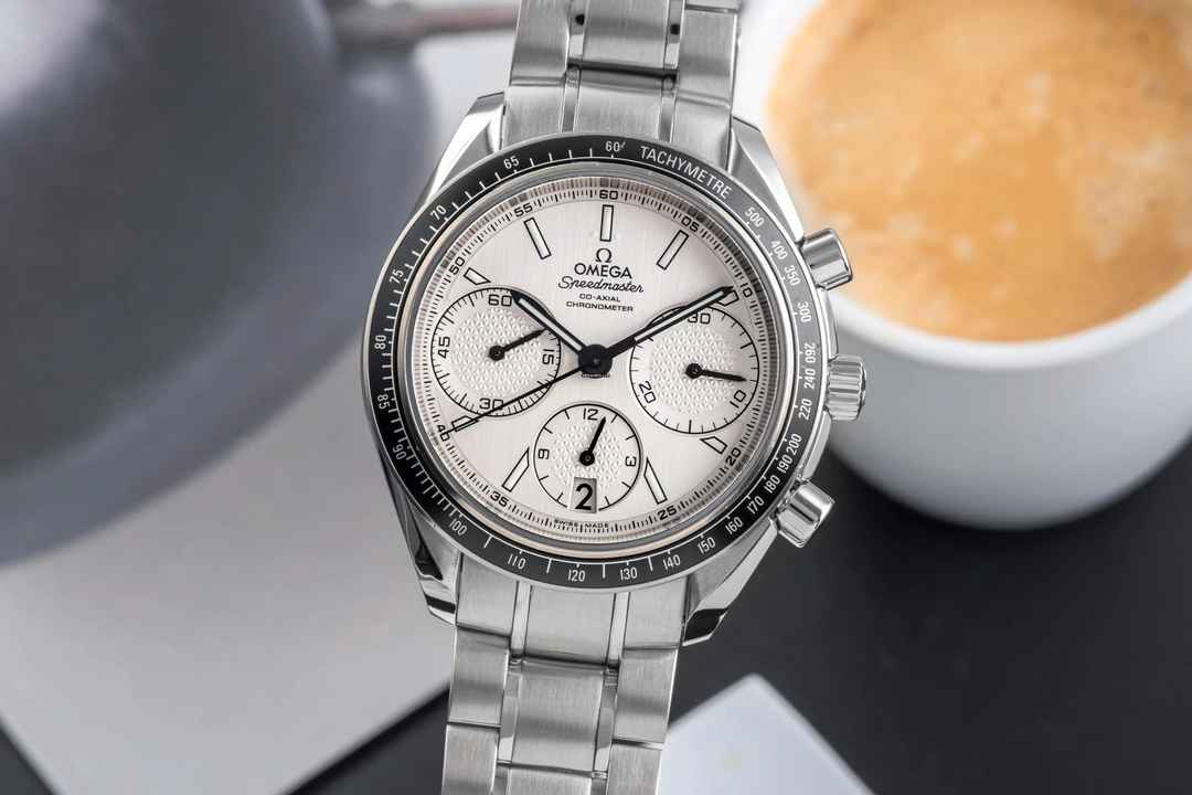 Omega Speedmaster Racing Chronograph Automatik Herrenuhr Ref 326.30.40.50.02.001  