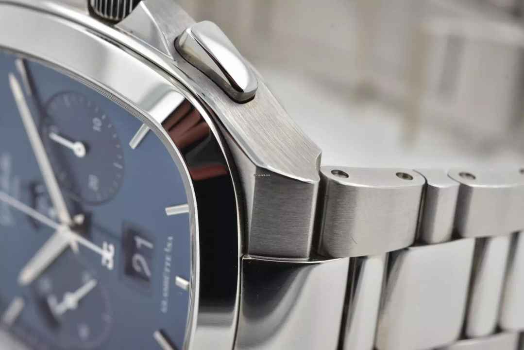  Glashütte Original Seventies Chronograph Panoramadatum Senator Seventies Panorama Date Chronograph 1-37-02-08-02 Blue Dial  