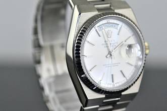 Thumbnail von Rolex Day-Date Oysterquartz very rare Vintage 19019 | Collectors Full Set | white gold