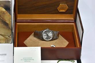 Thumbnail von Rolex Day-Date Oysterquartz very rare Vintage 19019 | Collectors Full Set | white gold