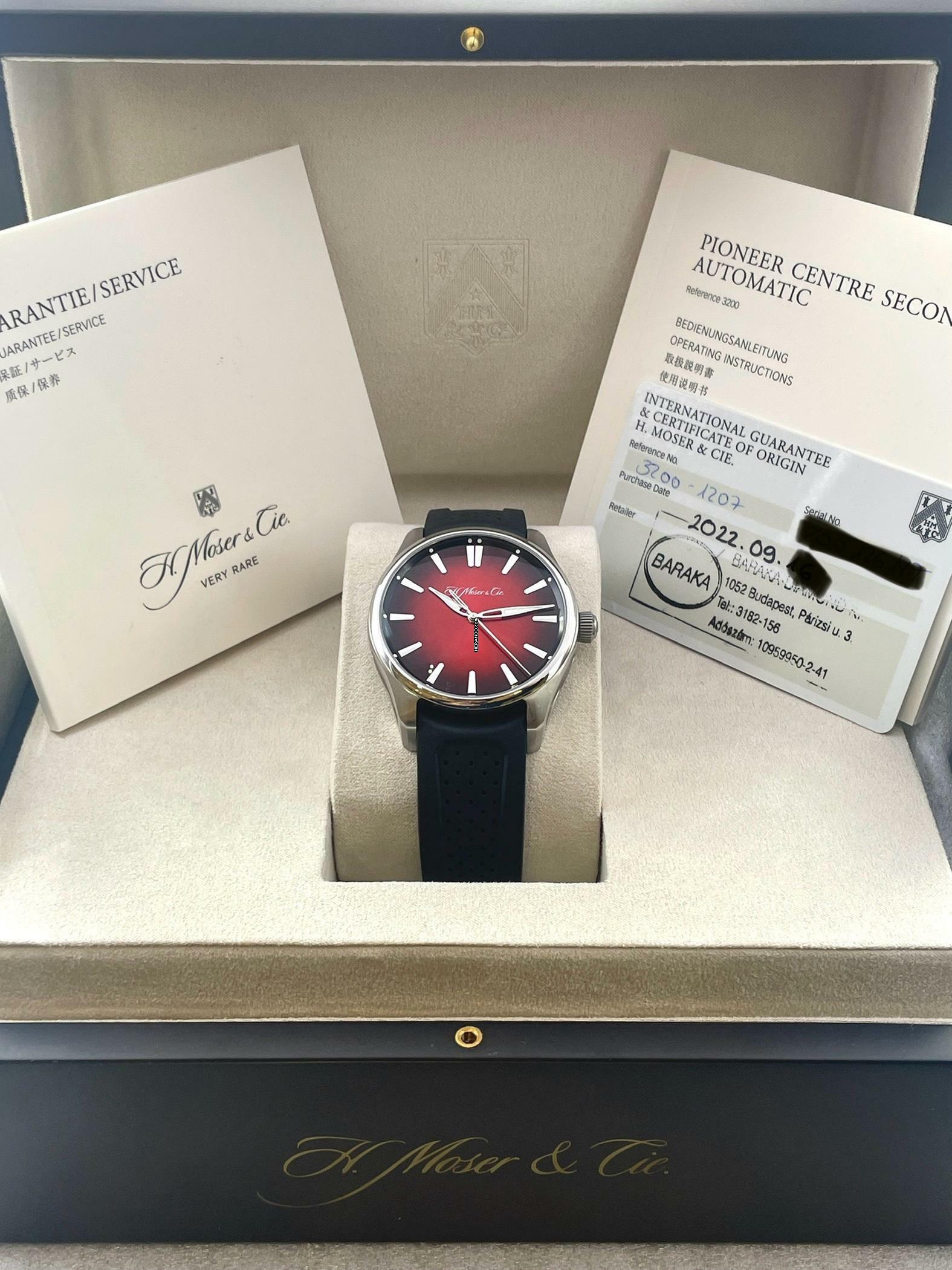 Thumbnail von H.Moser & Cie. Pioneer Centre Seconds Swiss Mad Red Full set with box and papers top condition year 2022