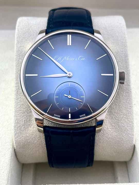  H.Moser & Cie. Venturer Small Seconds Xl Whitegold Full set year 2019 Blue dial Top condition with box+papers 