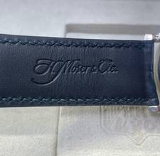 Thumbnail von H.Moser & Cie. Venturer Small Seconds Xl Whitegold Full set year 2019 Blue dial Top condition with box+papers