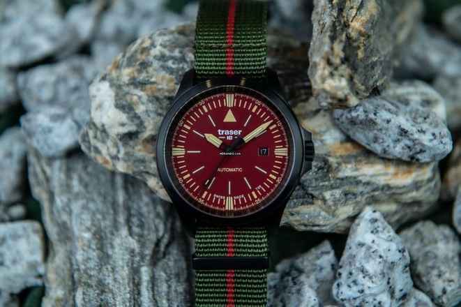  Traser 100757 P67 Officer Automatik Herrenuhr 45mm 10ATM 