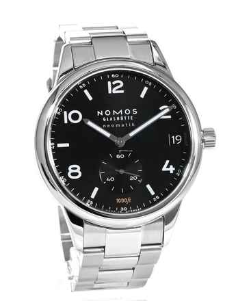  NOMOS Club Sport Neomatik 42 Datum Schwarz Ref. 781  