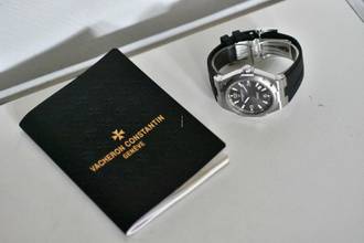 Thumbnail von Vacheron Constantin Overseas Automatik 47040/000W-9500
