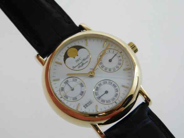  IWC Portofino 18 Karat Gelbgold Portofino Perpetual Calendar Herrenuhr 35mm im Top Zustand Neuzustand Traumuhr  