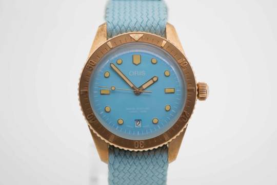  Oris Divers Sixty Five Cotton Candy Blue Tiffany Dial Fullset aus 2025 