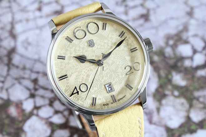  Alexander Shorokhoff Emotio Uno 2 Varianten creme und weiss limitiert auf 50 Exemplare 