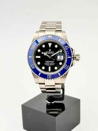  Rolex Submariner Date Smurf 18 kt. Gold Full Set 2022 