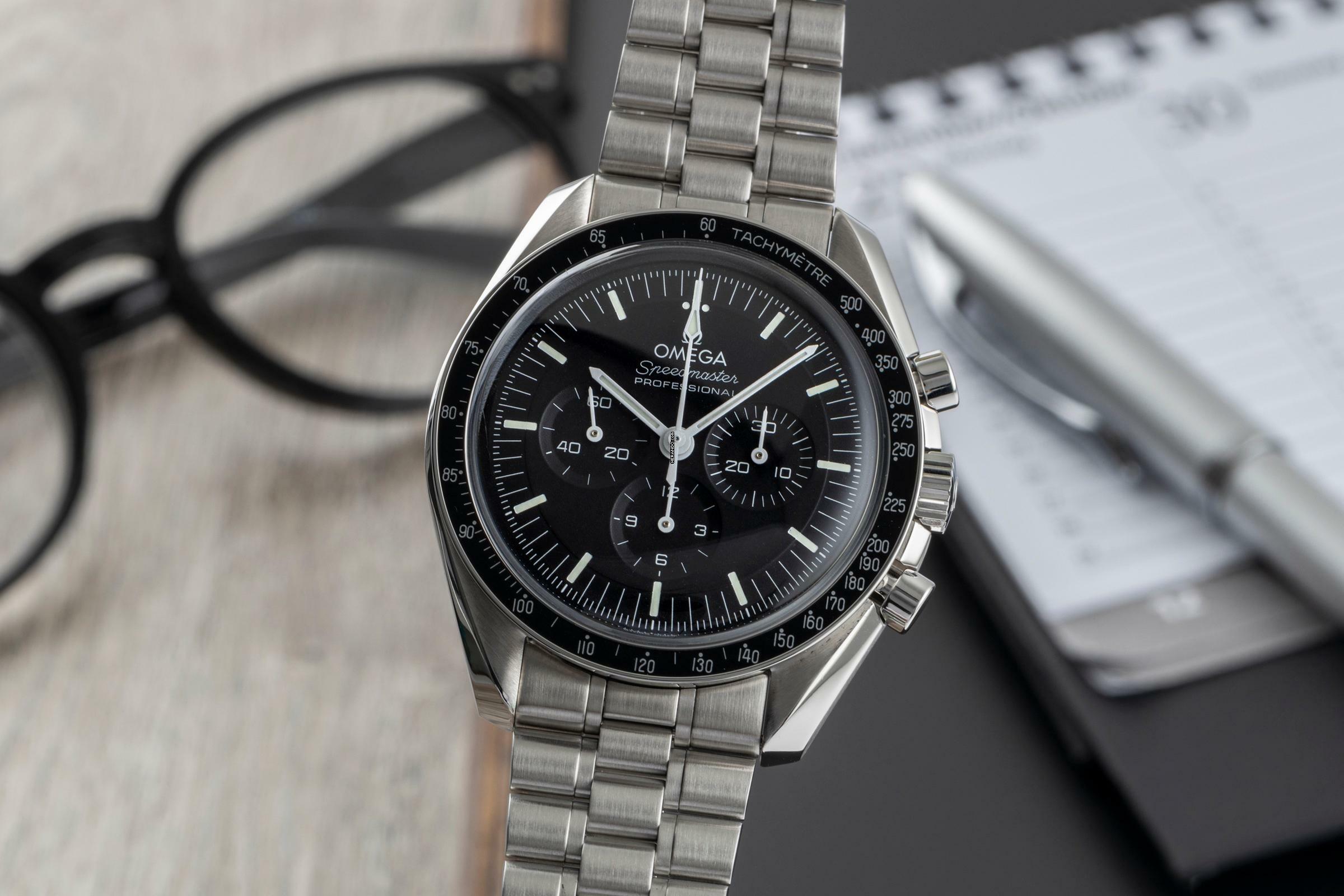 Omega Speedmaster Professional Moonwatch Chronograph Ref. 310.30.42.50.01.001 B&P 2021
