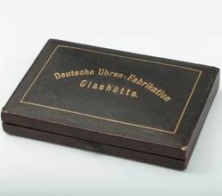 Thumbnail von A. Lange & Söhne Full Set Glashütter Sprungdeckel Taschenuhr Royal mit Perlenrand 14k Gold 1908 Zertifikat vom Uhremnuseum in Glashütte Original Leder Etui