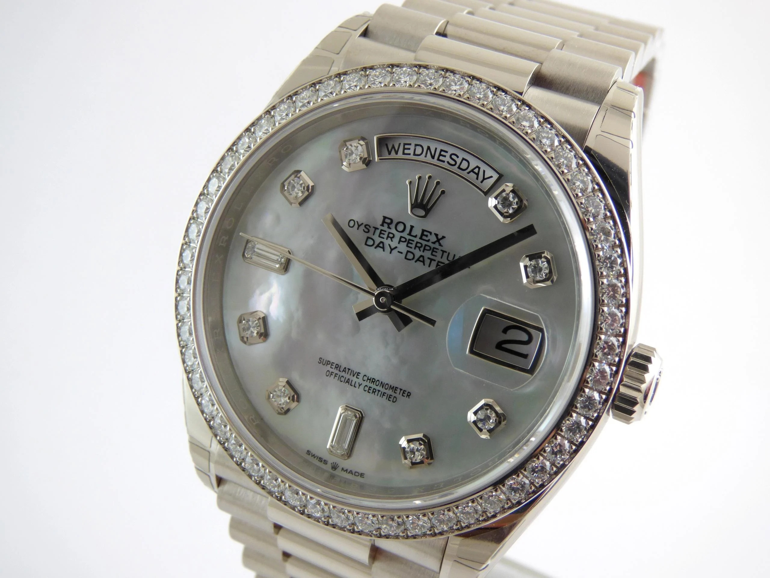  Rolex Day-Date Mother of Pearl Diamond Dial / Diamond Bezel 