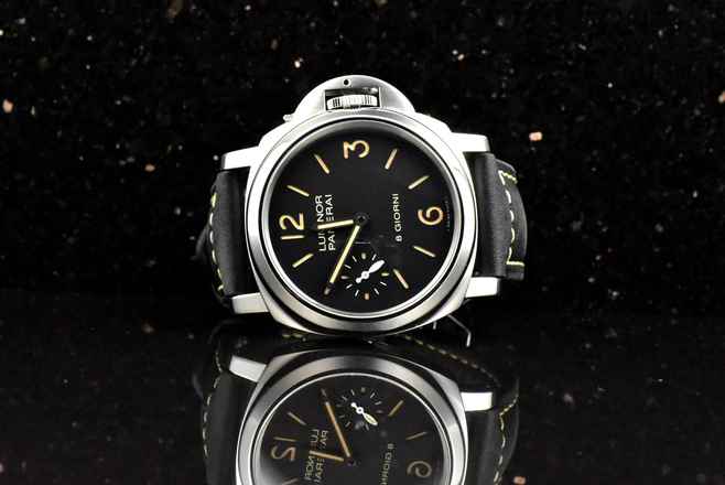  Panerai Luminor Base 8 Days Giorni / 8 Days PAM00915 unpoliert Stahl 44MM - B&P 2020 