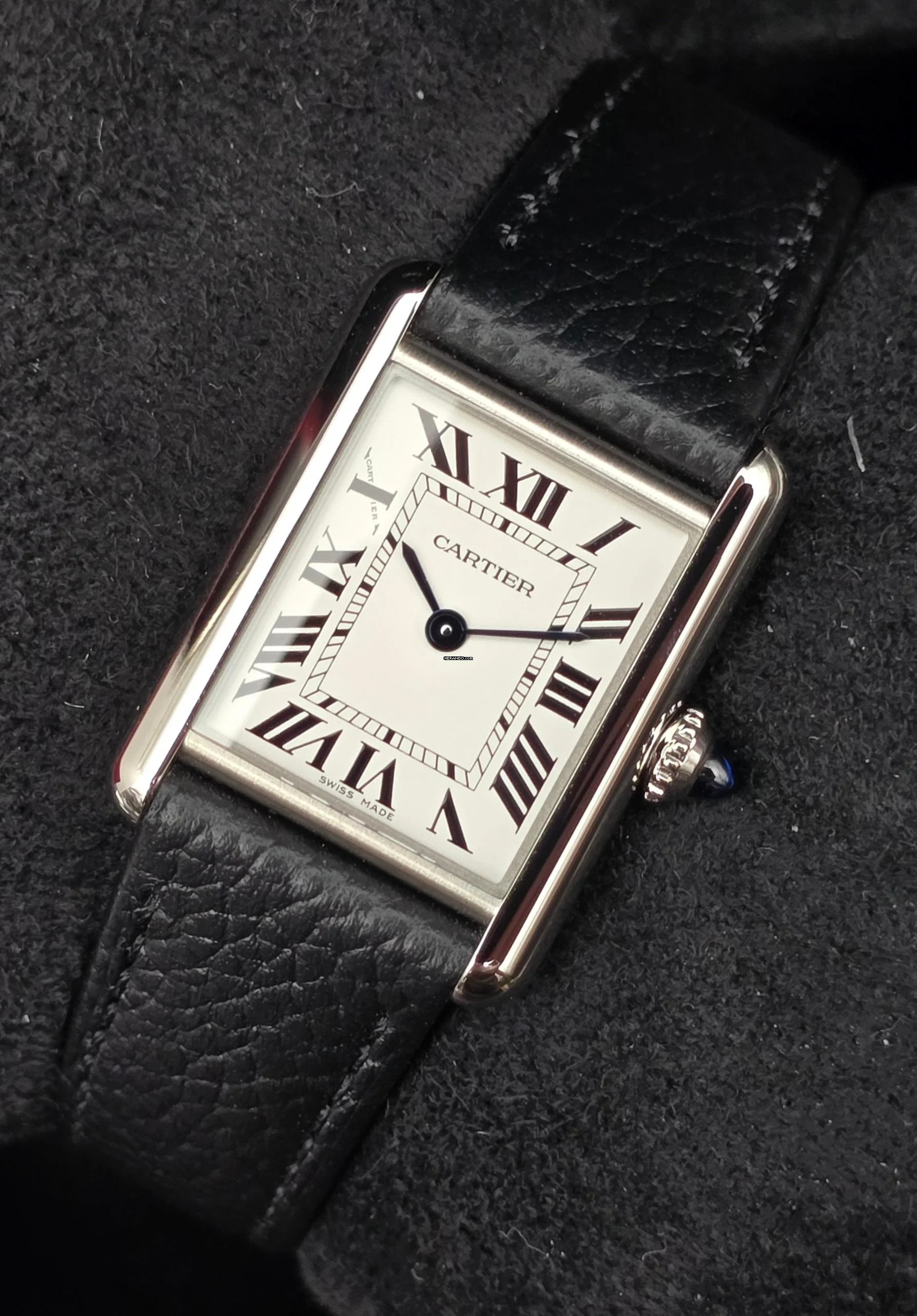  Cartier Tank Must Cartier 'Small' WSTA0110 Black dial Unworn/New Condition Full Set 8/2025 