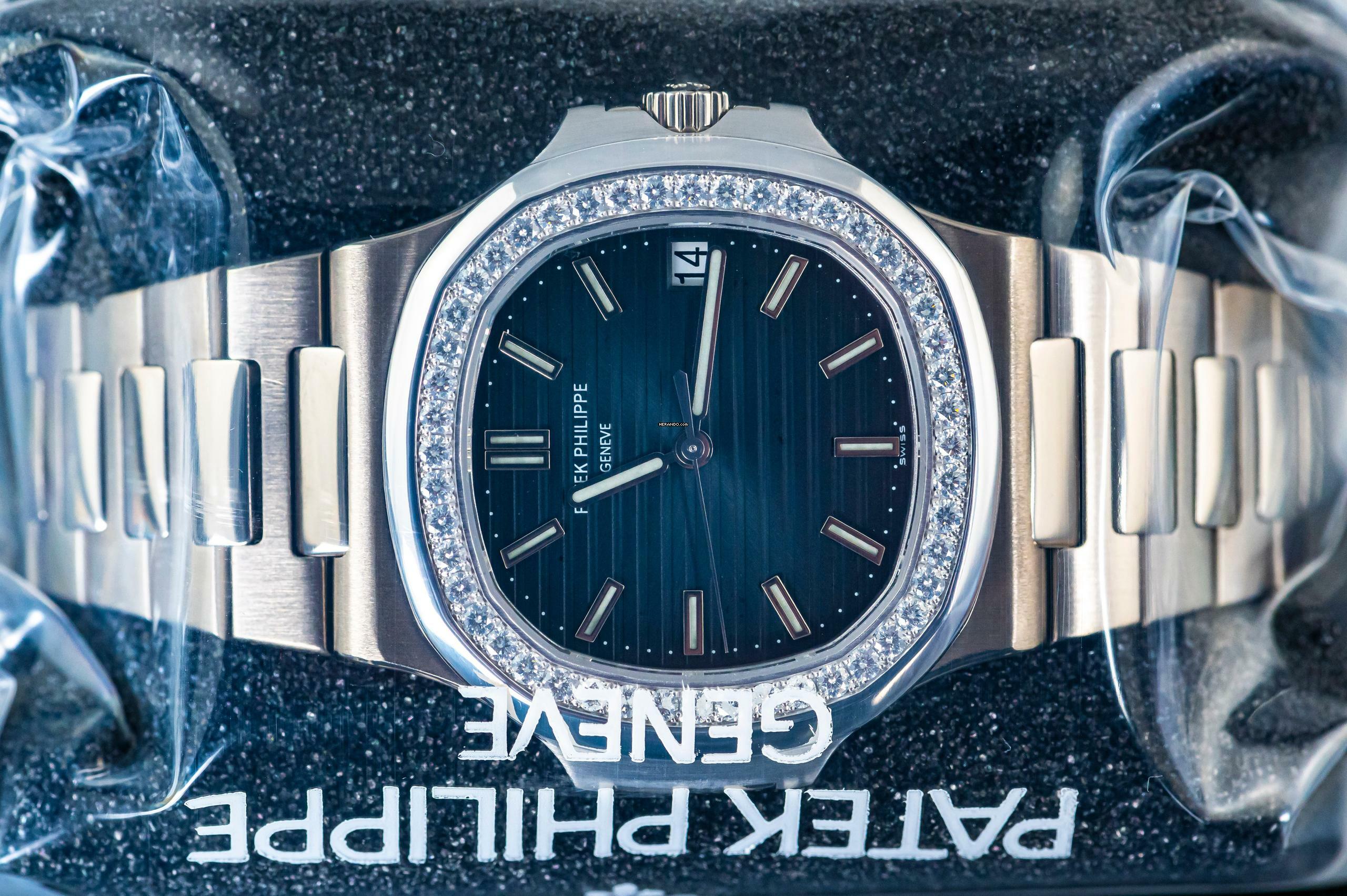 Thumbnail von Patek Philippe Nautilus Jumbo | 5713/1G | Whitegold | Diamond Bezel | sealed