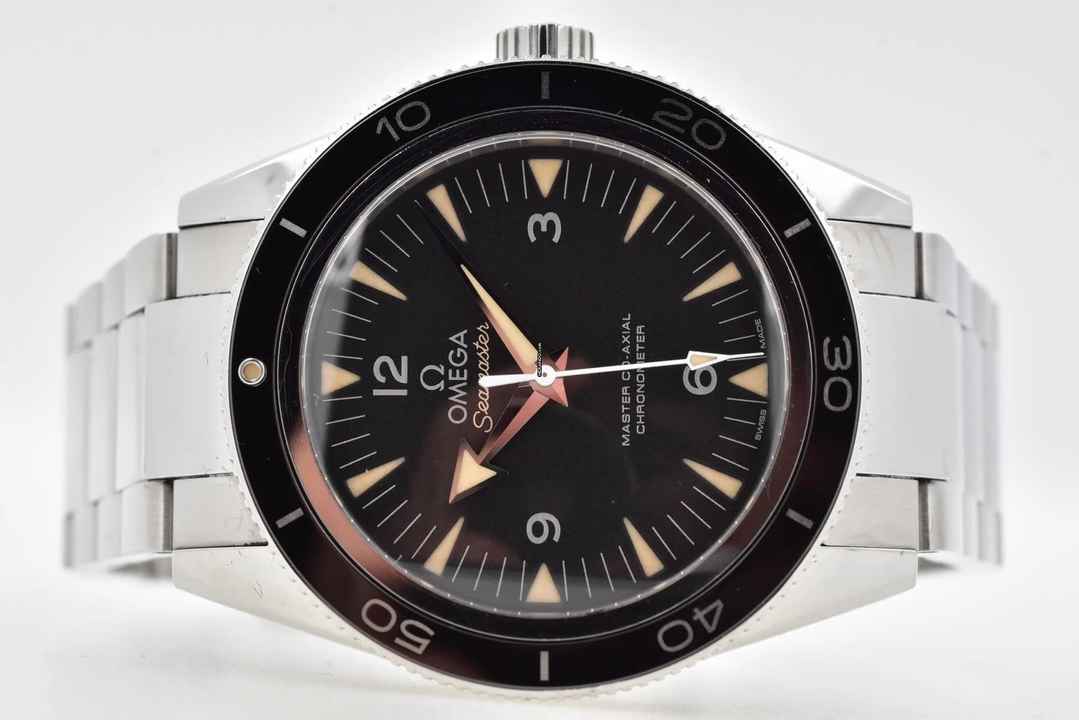  Omega Seamaster 300 Professional Chronometer 23330412101001 