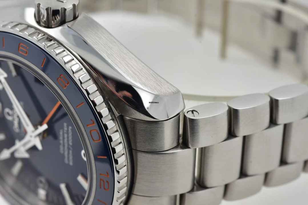  Omega Seamaster Planet Ocean Good Planet GMT 232.30.44.22.03.001 
