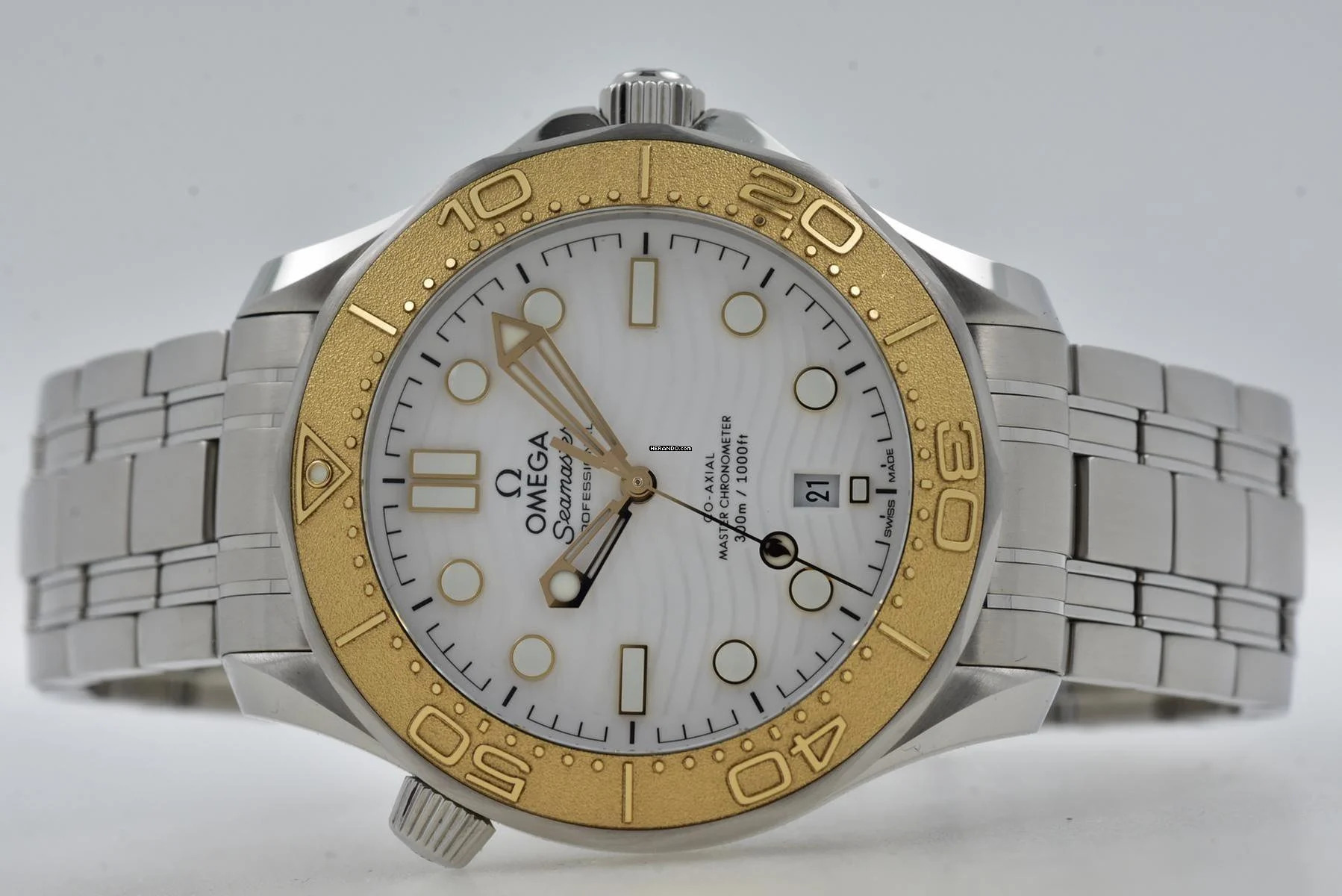  Omega Seamaster 300 Professional Chronometer Paris 2024 Steel Gold 52221422004001 