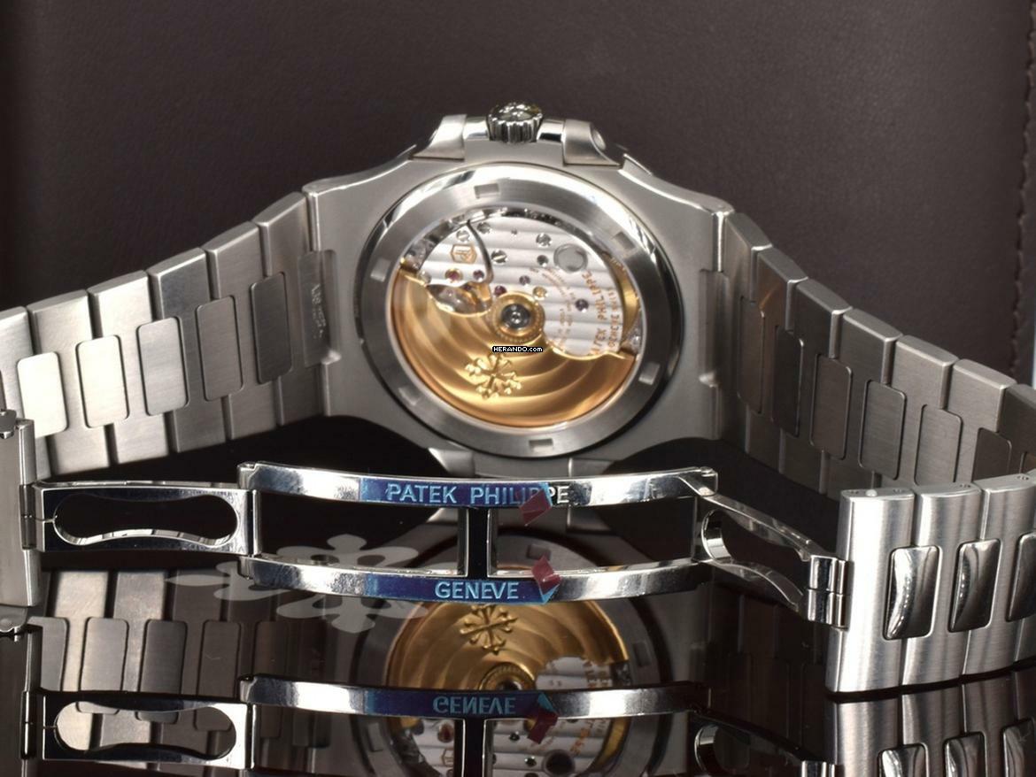 Thumbnail von Patek Philippe Nautilus 5711/1a-014 Green Dial 2021