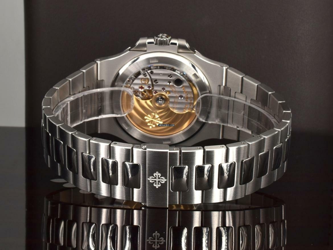 Thumbnail von Patek Philippe Nautilus 5711/1a-014 Green Dial 2021