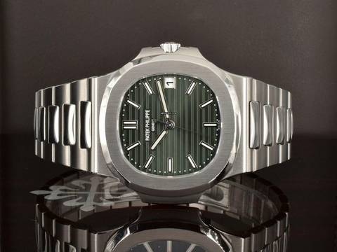  Patek Philippe Nautilus 5711/1a-014 Green Dial 2021 