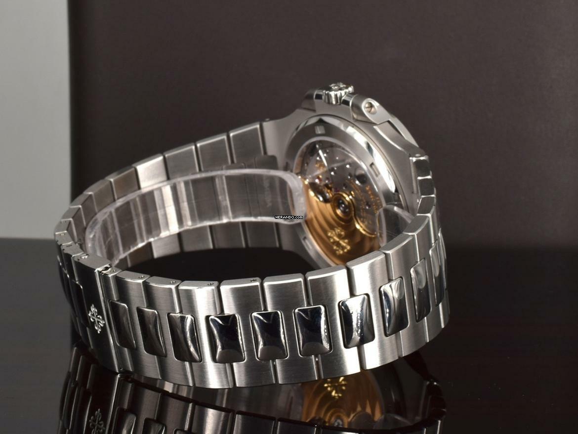 Thumbnail von Patek Philippe Nautilus 5711/1a-014 Green Dial 2021